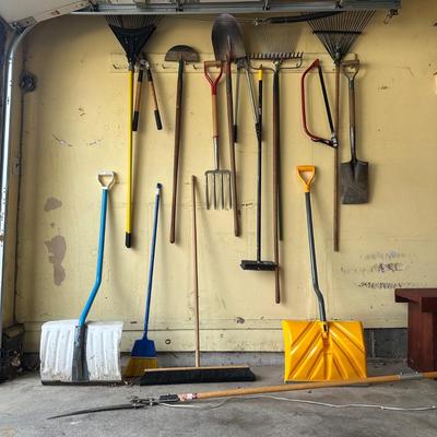 LOT 10G: House/Garden Tools! Shovels, Snow Shovels, Brooms & More