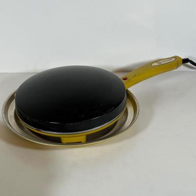 LOT 14D: Kitchen Appliances, Essentials & Decor - Electric Crepe Maker, Bundt Pan & More