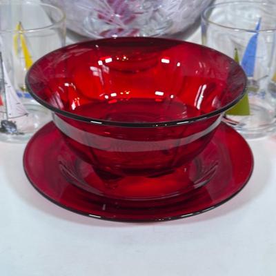 LOT 15D: Beautiful Glass Cups, Bowls, Shakers & More!