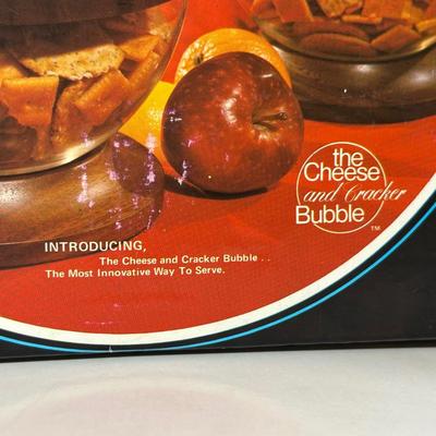 LOT 16D: Beautiful Kitchen Decor, The Cheese & Cracker Bubble & More!