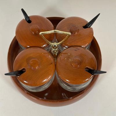 LOT 16D: Beautiful Kitchen Decor, The Cheese & Cracker Bubble & More!