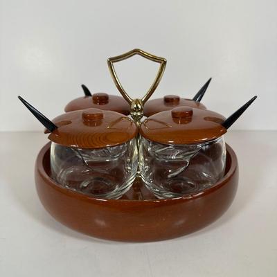 LOT 16D: Beautiful Kitchen Decor, The Cheese & Cracker Bubble & More!