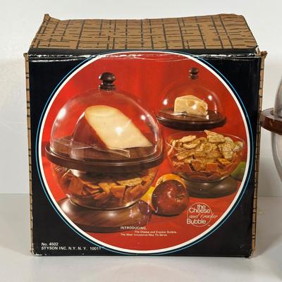 LOT 16D: Beautiful Kitchen Decor, The Cheese & Cracker Bubble & More!