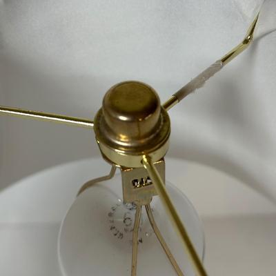 LOT 22D: Vintage Brass French Horn Table Lamp