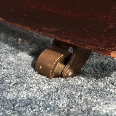 LOT 25L: Lester Betsy Ross Spinet Piano w/ Bench