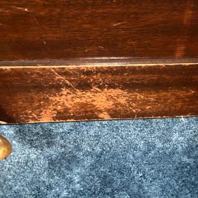 LOT 25L: Lester Betsy Ross Spinet Piano w/ Bench