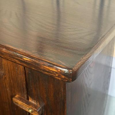 LOT 27L: Vintage Wooden Cabinet