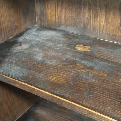 LOT 27L: Vintage Wooden Cabinet