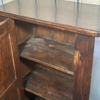 LOT 27L: Vintage Wooden Cabinet