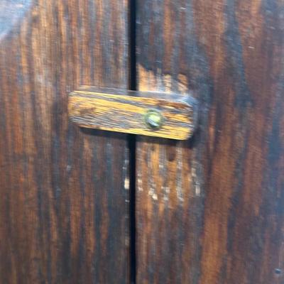 LOT 27L: Vintage Wooden Cabinet
