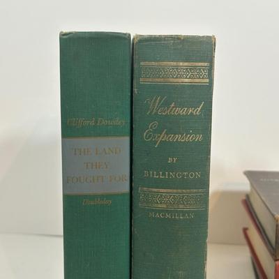LOT 28L: Vintage Book Collection - The Presidents Of The United States Vol. 1 & 2, Empire For Liberty & More