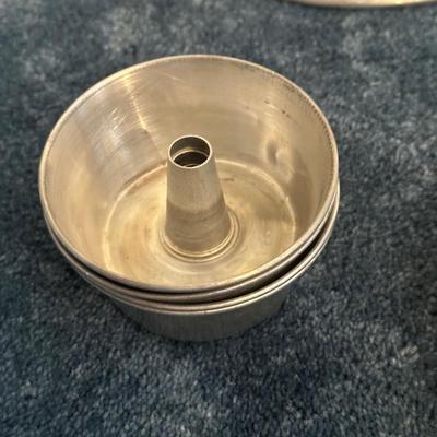 LOT 33L: Vintage Jello Molds & More