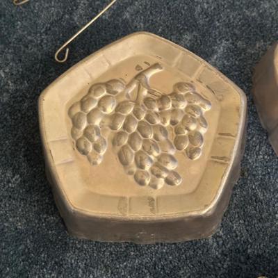 LOT 33L: Vintage Jello Molds & More