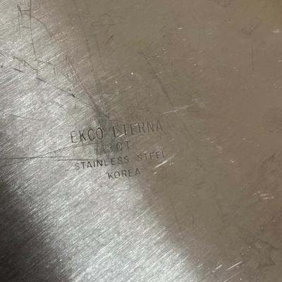 LOT 33L: Vintage Jello Molds & More