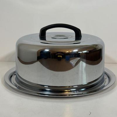LOT 33L: Vintage Jello Molds & More