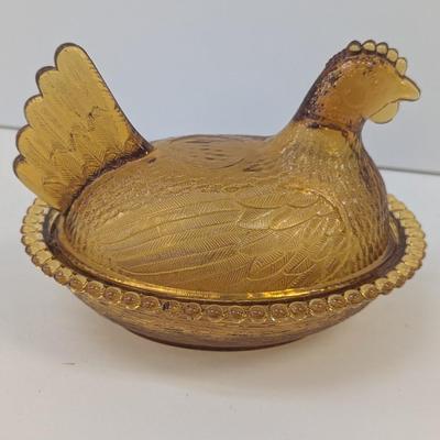 Vintage Indiana Glass Amber Nesting Hen
