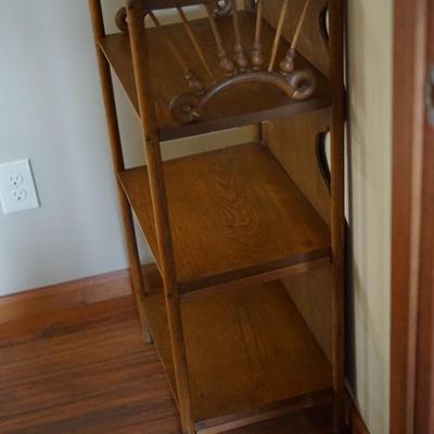 EARLY 20TH CENTURY OAK STICK AND BALL DESIGN FOUR SHELF STAND