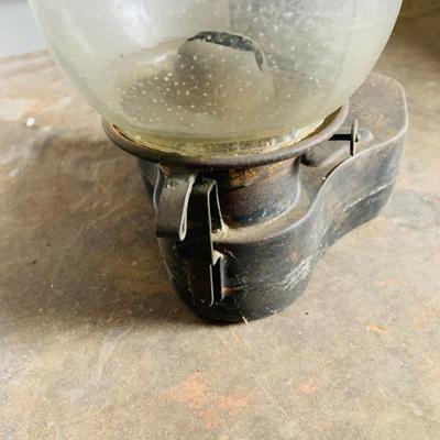 LOT533: Vintage Rayo Early 20th Century Oil Lantern