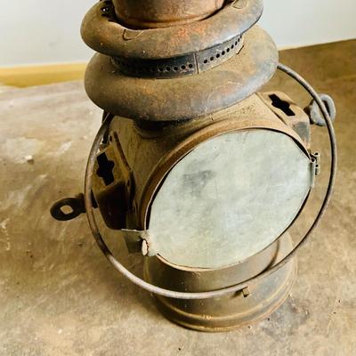 LOT 534: Vintage Rayo Driving Lamp.