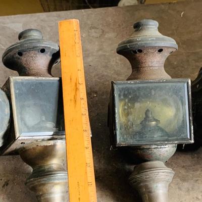 LOT 535: Set of 2 Antique Carriage/Early Automobile Driving Lights