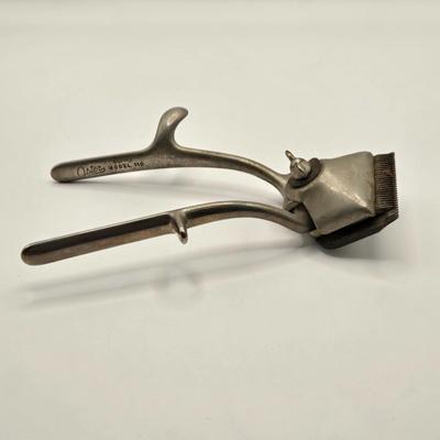 LOT 540: Shave & A Haircut, 2 Bits/ Antique Straight Razors & Clippers