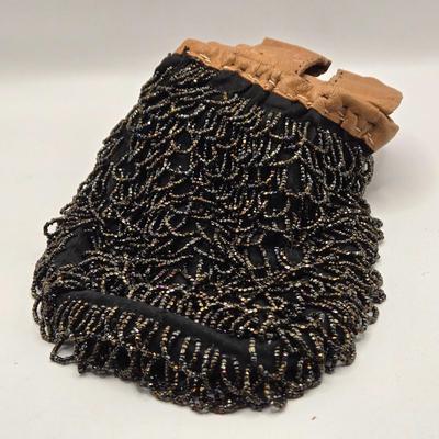 LOT 541: Small Formal Beaded Handbags