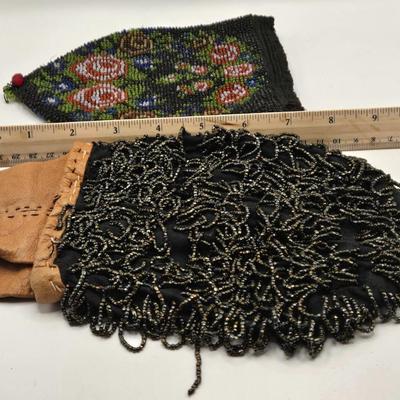 LOT 541: Small Formal Beaded Handbags