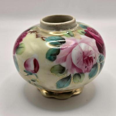 LOT 542: Antique Perfume Bottles, Talc Bottles, Ladies Handkerchiefs, Makeup , Greeting Cards, Face Cream, Face Fan, & Small Bud Vase