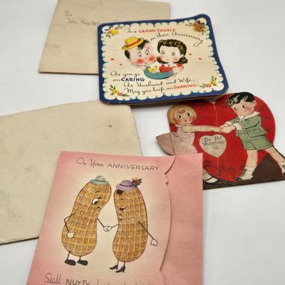LOT 542: Antique Perfume Bottles, Talc Bottles, Ladies Handkerchiefs, Makeup , Greeting Cards, Face Cream, Face Fan, & Small Bud Vase