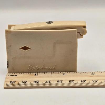 LOT 544: Antique Men's Brushes, Combs. Shoe Horn, Travel Toothbrush, Early American Old Spice Box, & Shaving Cream Brush