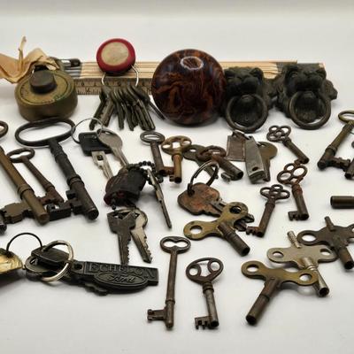 LOT 549: Antique Keys, Combo Lock, Door Knob, & Drawer Pulls