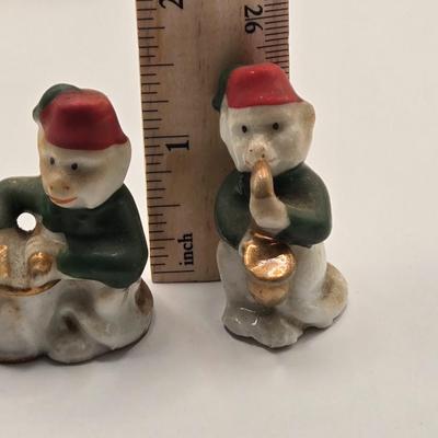 LOT 553: Miniatures of All Sorts, Including Musical Instrument Playing Monkeys, Salt & Pepper Shakers, Vase, Pitcher, & Kodak...