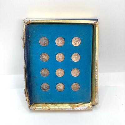 LOT 558: The Franklin Mint Treasury of Zodiac Medals - Sterling Silver Mini Coin Proof Set