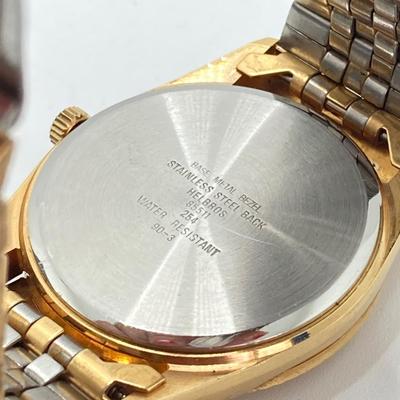 LOT 565: Pair of Vintage Conrail Calendar Watches - Helbros and More