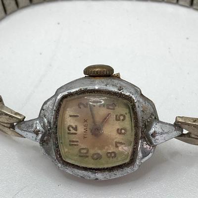 LOT 569: Vintage Timex Watch Collection
