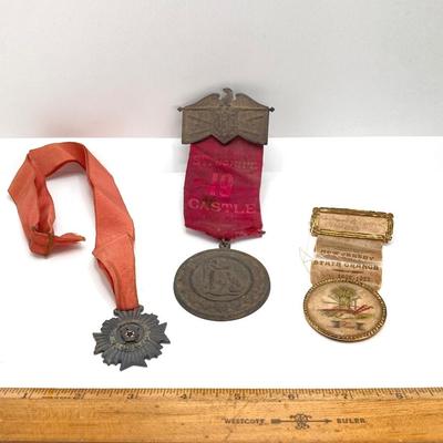 LOT 570: Antique Medals - St. John's 19 Castle, DeMolay Knight's and New Jersey State Grange