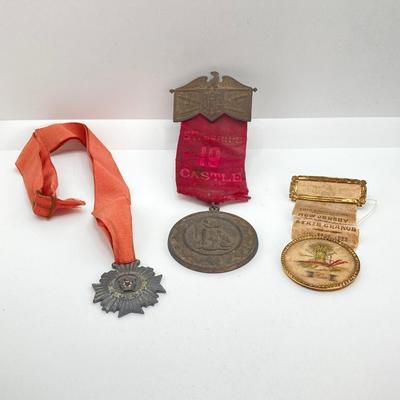 LOT 570: Antique Medals - St. John's 19 Castle, DeMolay Knight's and New Jersey State Grange