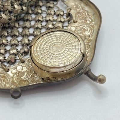 LOT 575: Antique / Vintage Mesh Coin Purse