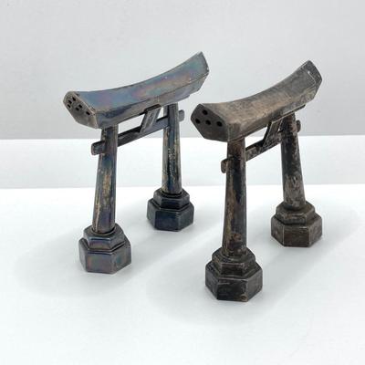 LOT 576: Vintage 970 Silver Japanese Torii Gates Salt and Pepper Shakers