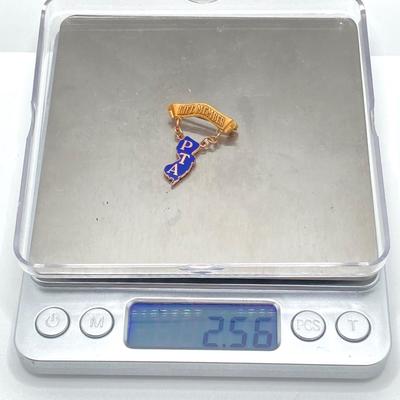 LOT 577: Gold PTA Life Member Pin - 10KT, TW 2.56g