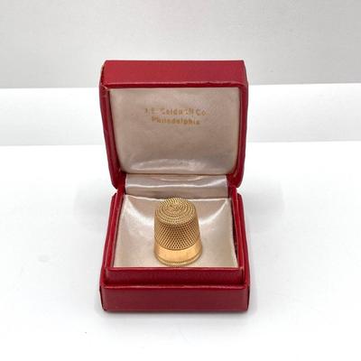 LOT 579: 14KT Gold Thimble - TW 4.79g