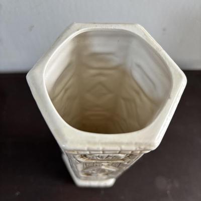 LOT 584: Vintage MCM Ceramic Lamp (untested), Inarco Embossed Vase & Clear Candy Bowl w/Ribbed Base