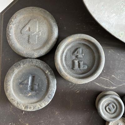 LOT 287: Vintage Scale Weights & Tray