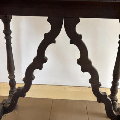 LOT 595: Vintage Accent Table Ready for Upcycling