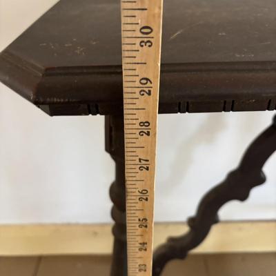 LOT 595: Vintage Accent Table Ready for Upcycling