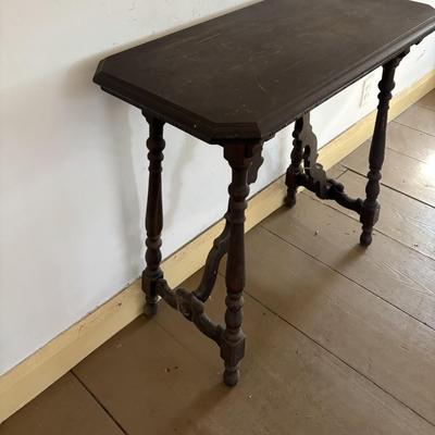 LOT 595: Vintage Accent Table Ready for Upcycling