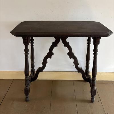 LOT 595: Vintage Accent Table Ready for Upcycling