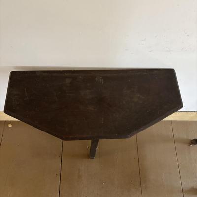 LOT 595: Vintage Accent Table Ready for Upcycling