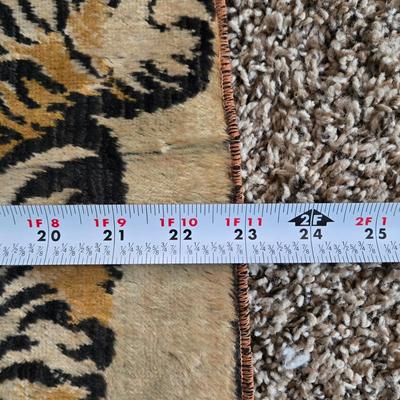 LOT 599: Toscano Maharajah Elephants Upholstered & Leopard Tapestry