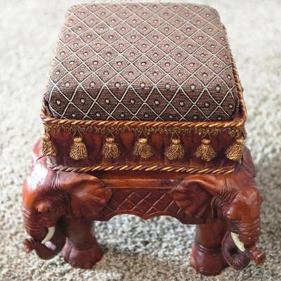 LOT 599: Toscano Maharajah Elephants Upholstered & Leopard Tapestry